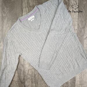 Van Heusen V Neck Lightweight Sweater Size L